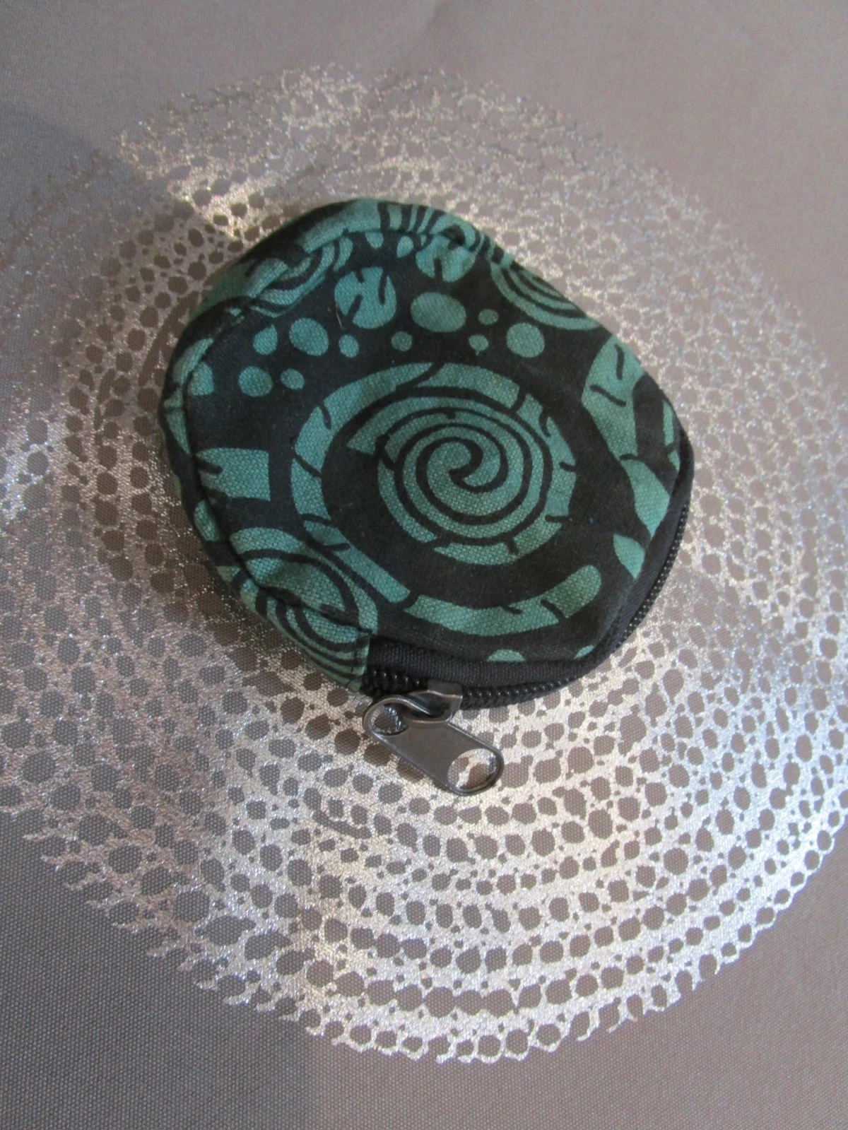 Porte-monnaie rond en tissu 100 % coton Style ethnique Fermeture zippée – Noir Vert Ø 10 cm P016 – photo 2